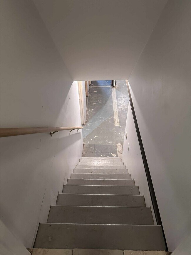 Building Photo - Click the “Apply Now” button or email wapmrentals@gmail.com for a prompt response.