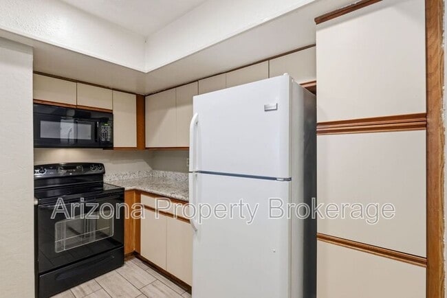 Building Photo - 2935 N 68th St
