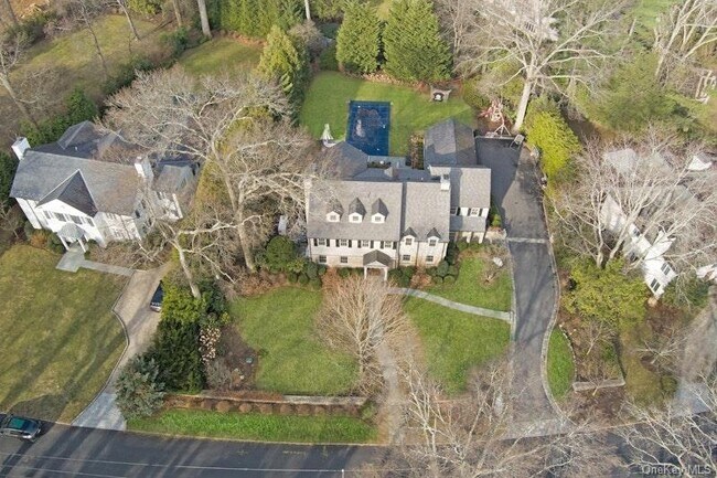 Building Photo - 19 Overlook Rd