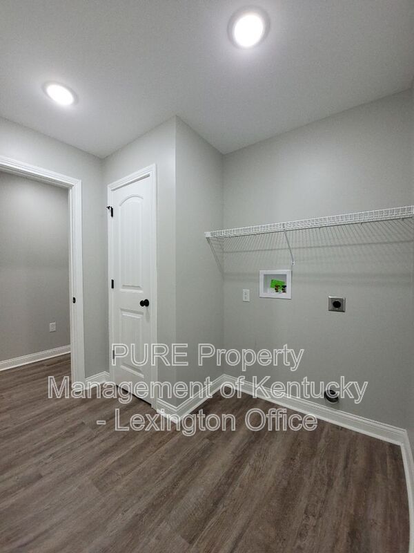 Building Photo - 521 Sapphire Dr