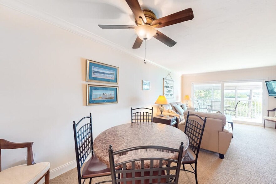 Building Photo - 6040 E Peppertree Way