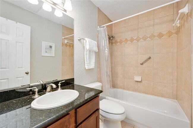 Building Photo - 4515 Briar Hollow Pl