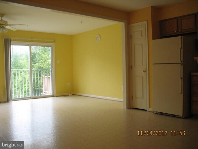Building Photo - 13763 Palmetto Cir
