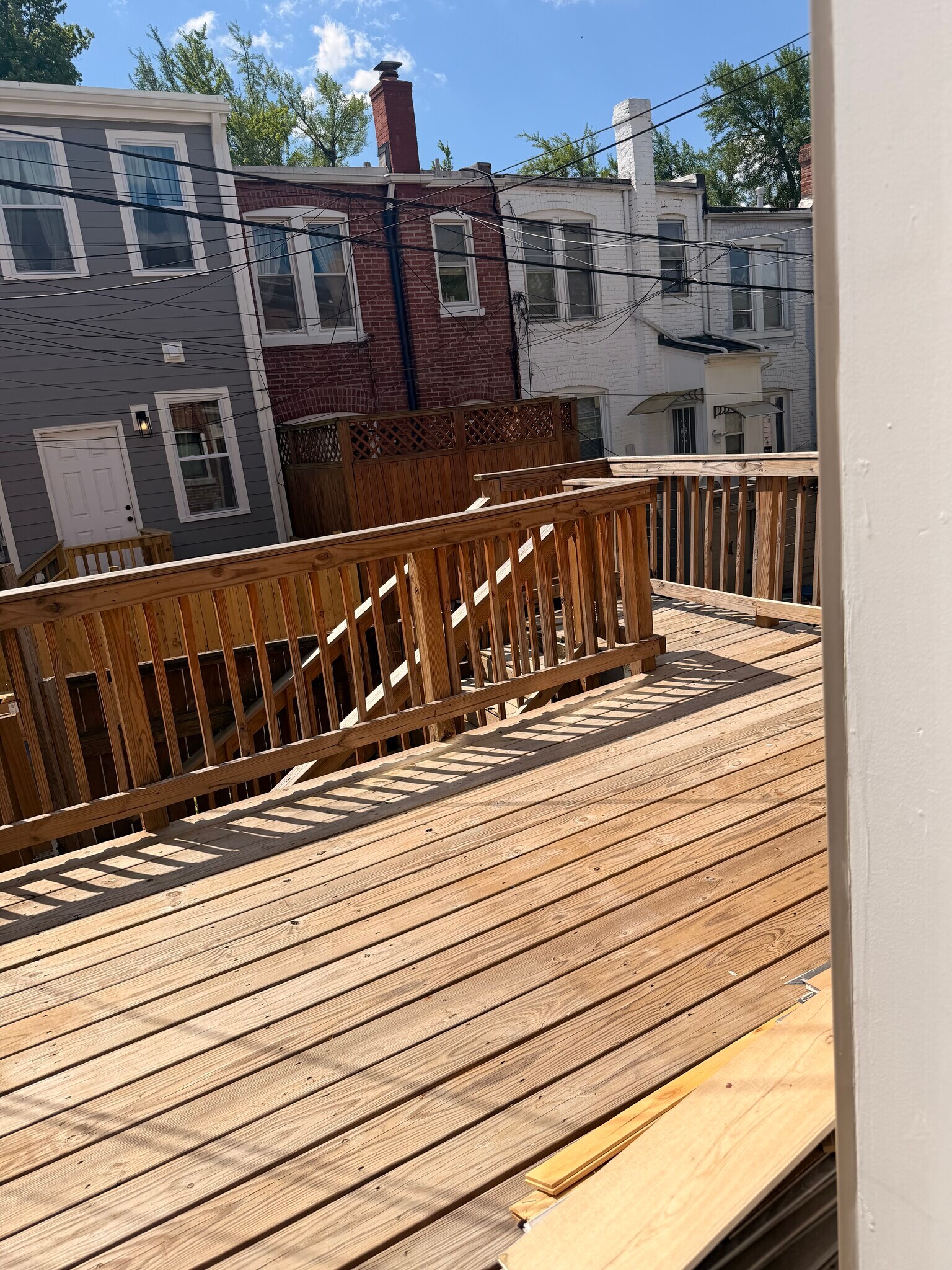 Building Photo - 740 Hobart Pl NW