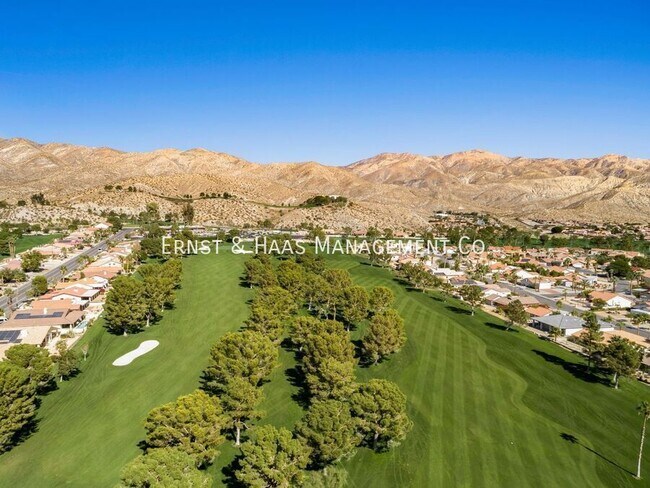 Building Photo - 8780 Warwick Dr