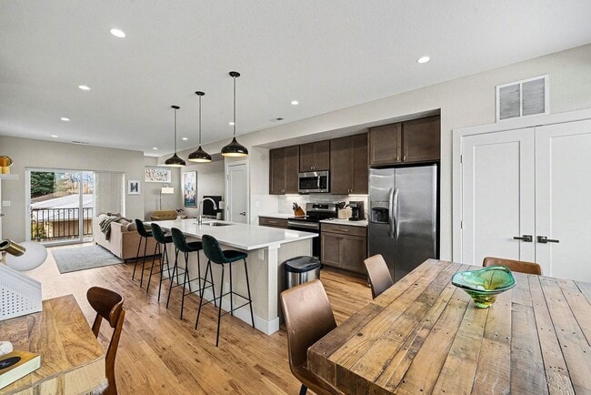 Building Photo - Fully Furnished 3 Bedroom 3 1/2 Bath in Wheat Ridge