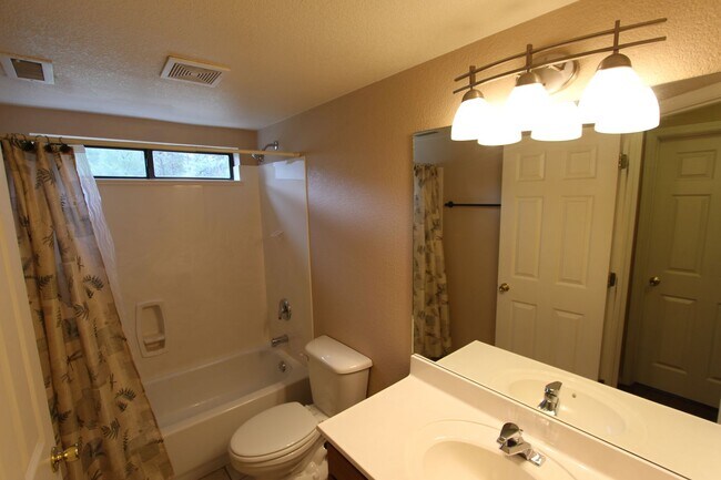 Building Photo - 3026 N Joy Ln