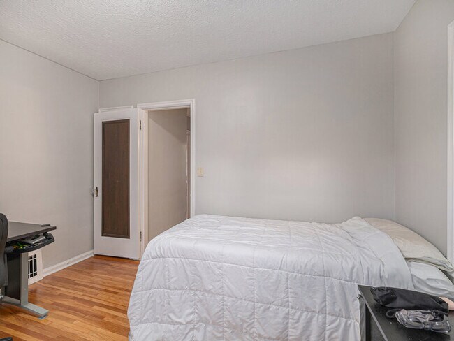 Building Photo - 2015 N 52nd St