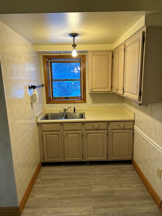 Building Photo - MGAM-MI-Andersonville Rd