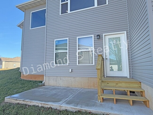 Building Photo - New Construction!  Gorgeous Home with All The Things!