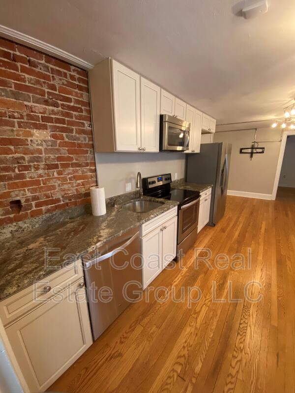 Building Photo - 4 W Water St