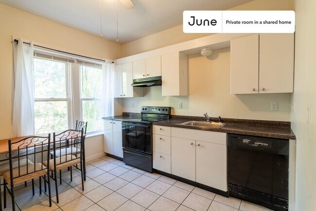 Building Photo - Room in Shared 4 bed/2 bath home in Allston
