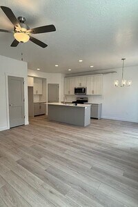 Building Photo - Brand New unit!