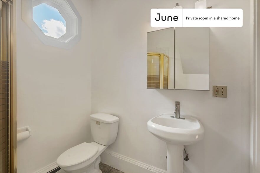 Building Photo - Room in Shared 6 bed/2 bath home in Brighton