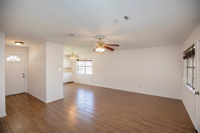 Building Photo - 4809 39th St E