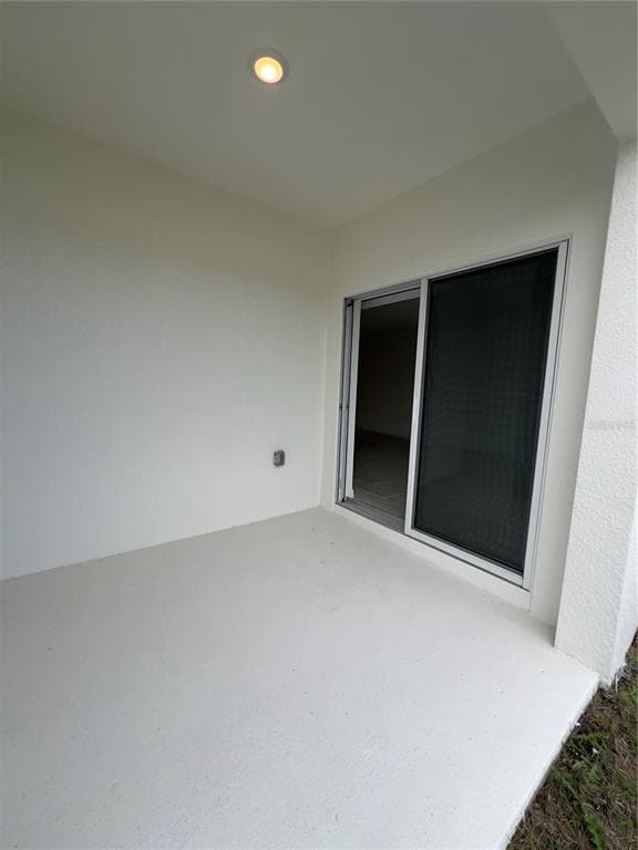 Building Photo - 471 Thompson Vlg Ave