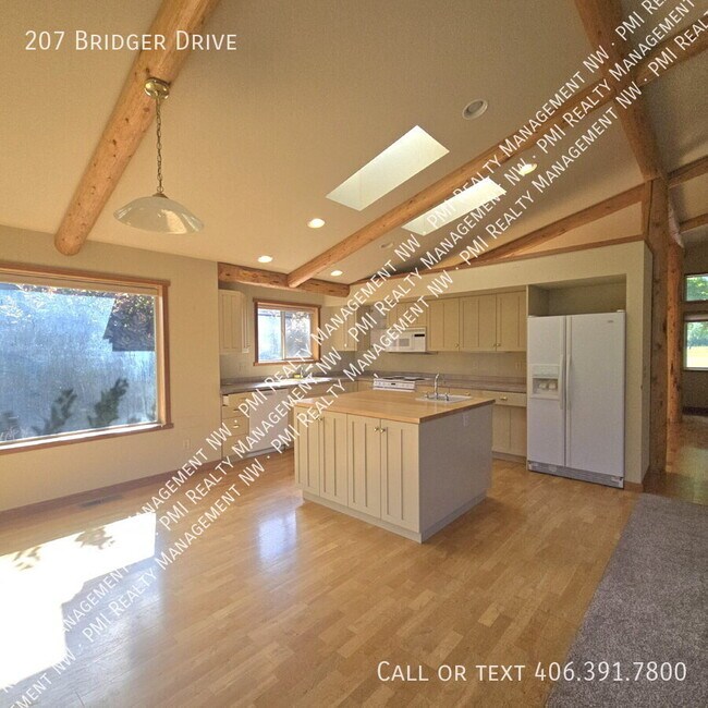 Building Photo - 207 Bridger Dr