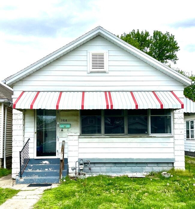 Primary Photo - 1414 E Indiana St