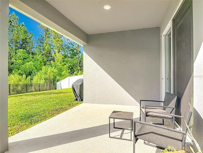 Building Photo - 792 Hyperion Dr
