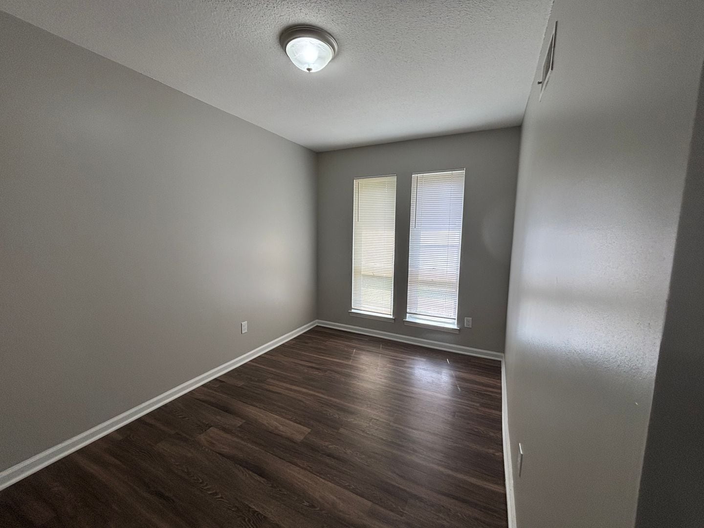 Building Photo - 5095 Corkwood Dr