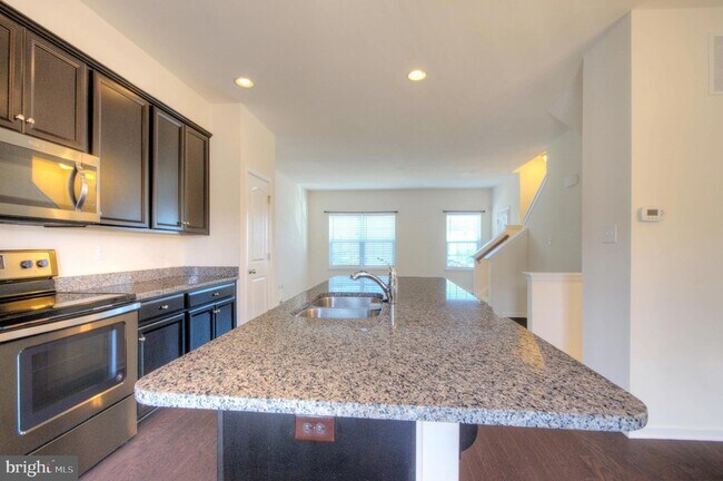 Building Photo - 58 Iron Gate Rd