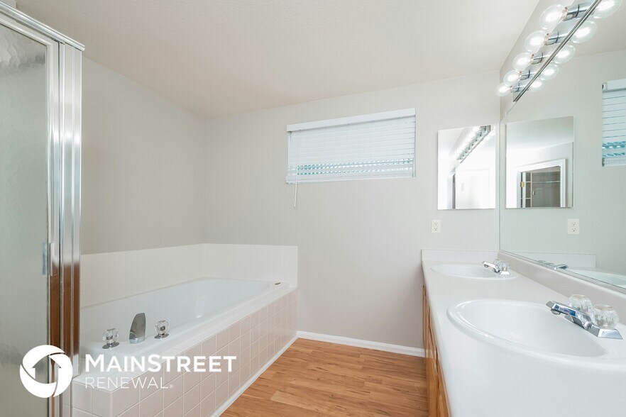 Building Photo - 2229 S Truckee St