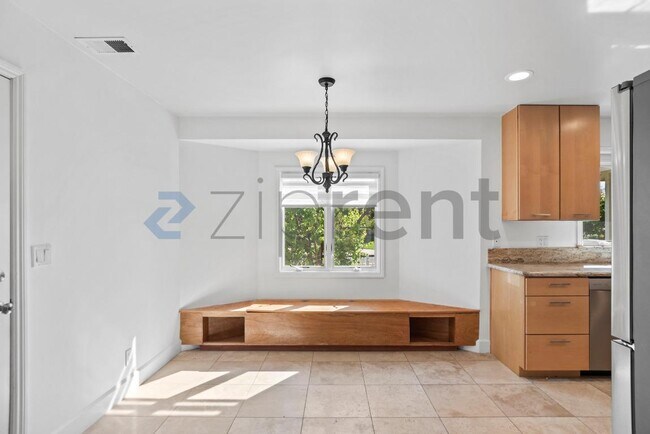 Building Photo - 3207 Forbes Ave