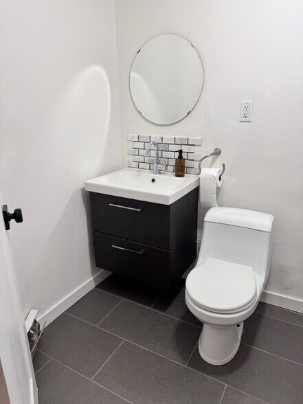 Building Photo - 212 Culver Ave