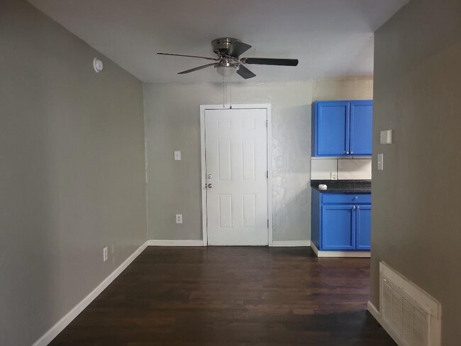 Building Photo - 2206 NW 19th St