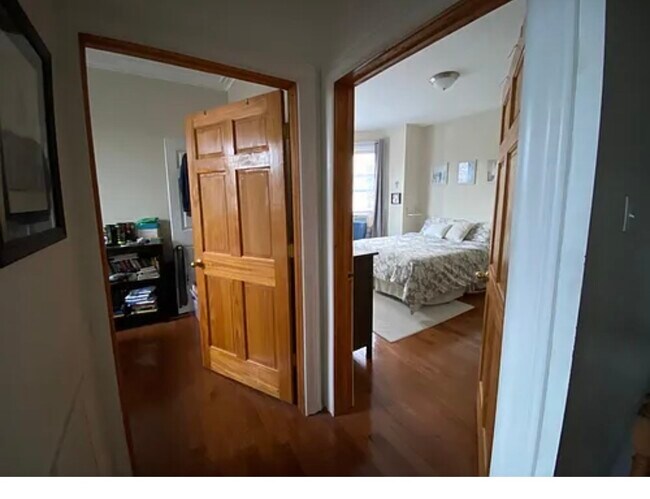 Building Photo - 2518 Poplar St