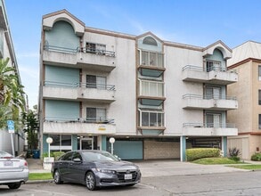 Building Photo - 3485 Linden Ave