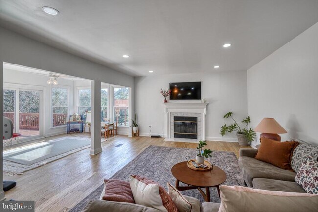 Building Photo - 14235 Masterpiece Ln