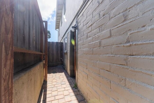 Building Photo - Pacific Grove Coastal Cottage – 2 Bedroom