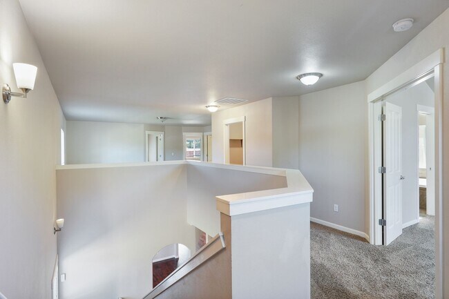 Building Photo - 4335 17th Way NE