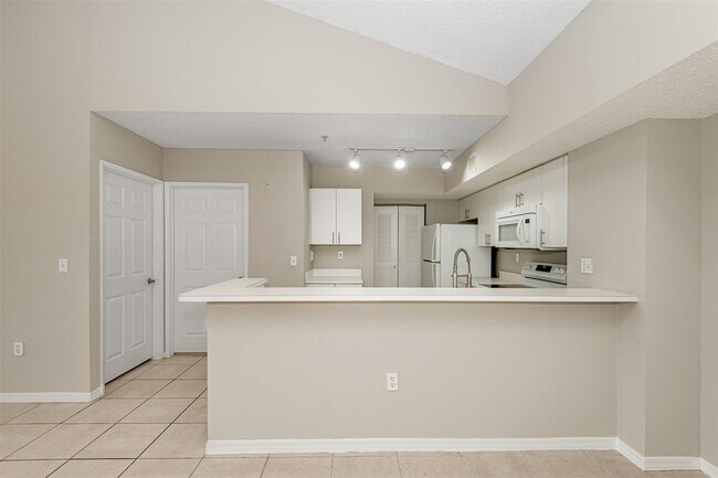 Building Photo - 3848 Lyons Rd