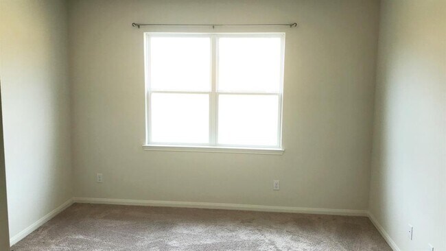 Building Photo - 20731 Solstice Point Dr