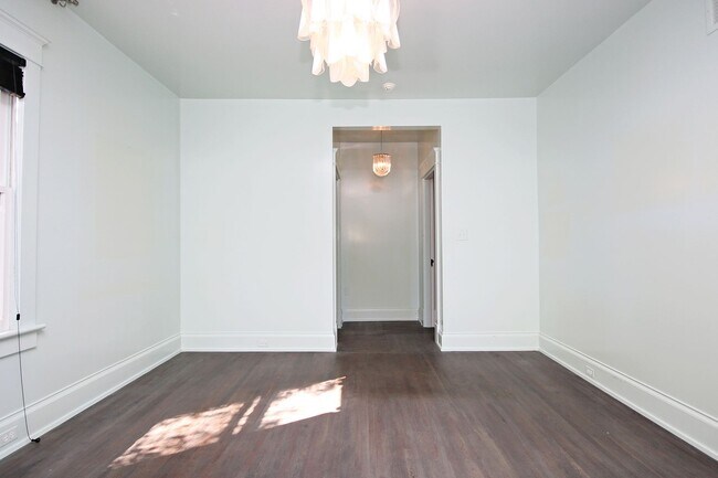 Building Photo - Historic North Downtown Residence with Modern Updates and Prime Location