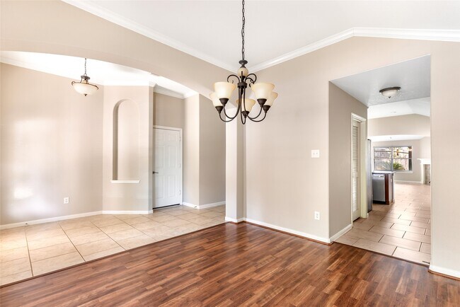 Building Photo - 20787 Oakhurst Park Dr