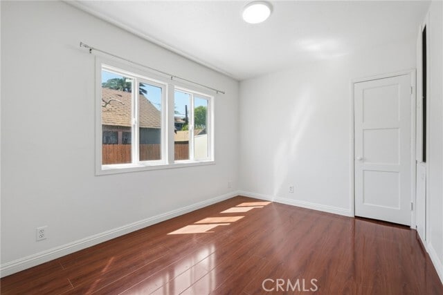 Building Photo - 1609 E 6th St