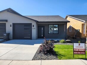 Building Photo - Gorgeous NEW CONSTRUCTION! w/Smart Home Te...