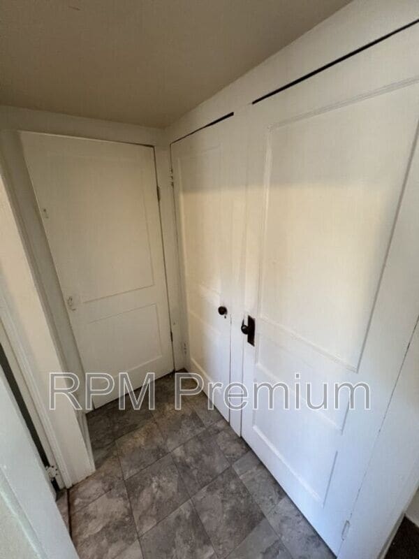 Building Photo - 13363 Sunshine Rd