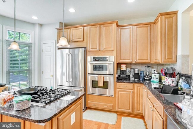 Building Photo - 456 Ferdinand Day Dr