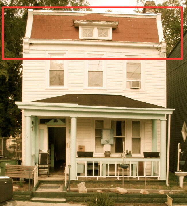 Primary Photo - 211 W 15th St