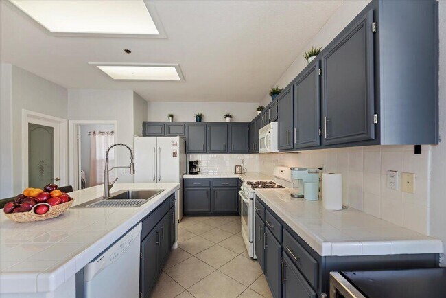 Building Photo - 3982 Eastgate N Rd