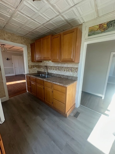 Building Photo - 227 E Walnut St