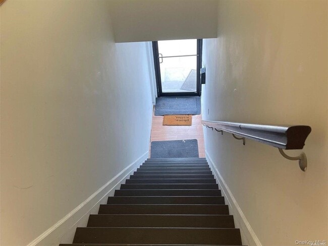 Building Photo - 109 E Main St