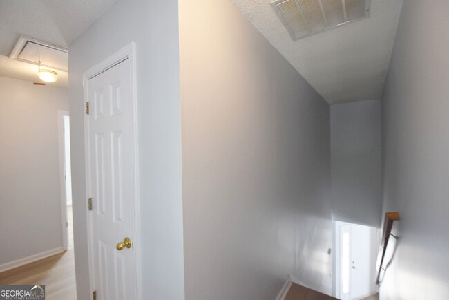 Building Photo - 402 Sherrels Ford