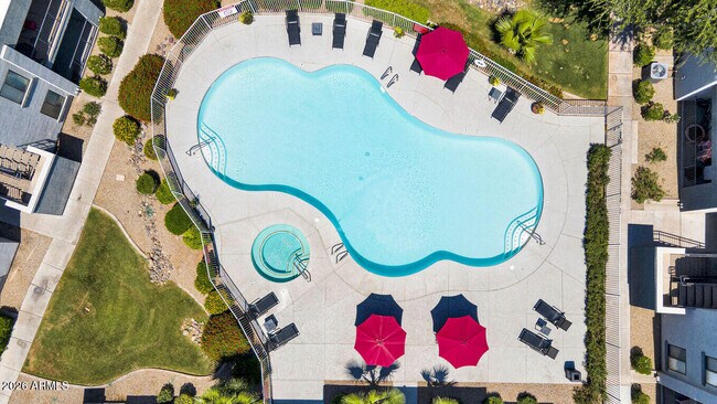 Building Photo - 5611 S 32nd St