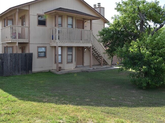 Building Photo - 1804 Rawhide Loop