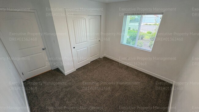 Building Photo - 5 bedroom, 2 bathroom, 3 car garage located near Taft Hwy/ Chevalier Rd